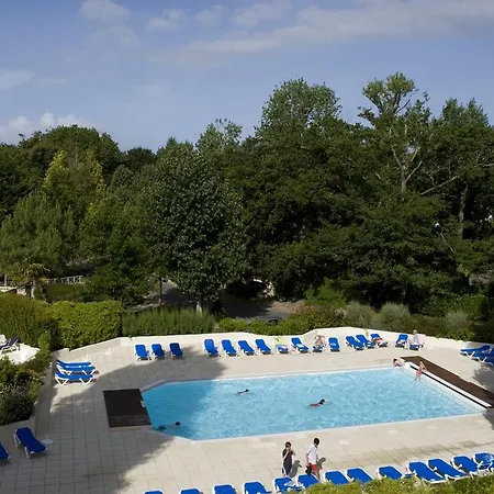 호텔 Pierre & Vacances Royal Park 3*